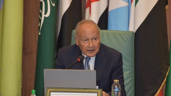 أبو الغيط يرحب باعتماد الدستور النهائي للصومال ويصفه بمحطة تاريخية لتعزيز الاستقرار