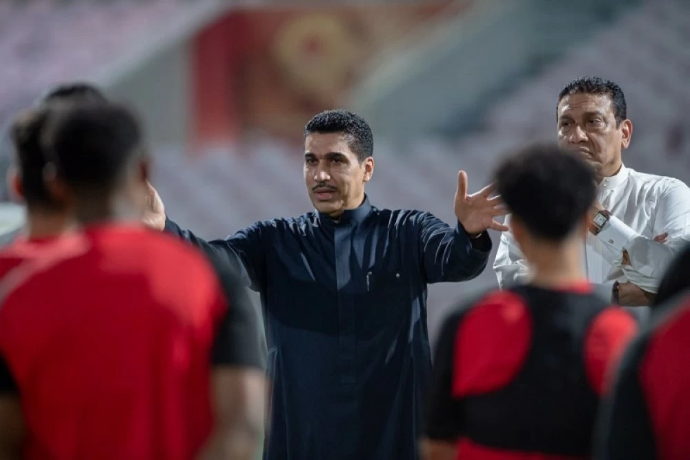 الأطباء يمنعون خيمي والمولد يغيب.. «مكالمة» تحفّز لاعبي الوحدة