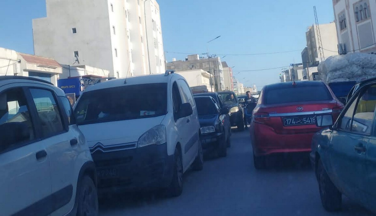 صفاقس : حركة مرور جنونيّة تتطلّب تدخّلا سريعا