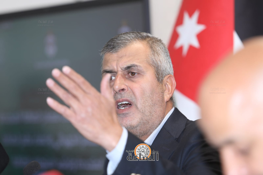 الخرابشة: لا رفع لأسعار الطاقة الكهربائية وبند فرق أسعار الوقود
