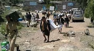 الحوثيون يفتعلون الأزمات للتغطية على العجز عن صرف المرتبات