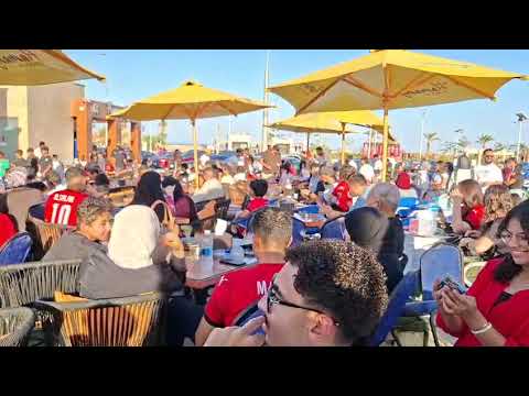 بدء توافد المواطنين على اماكن شاشات عرض مباراه مصر والارجنتين بطريق السلام بشرم الشيخ