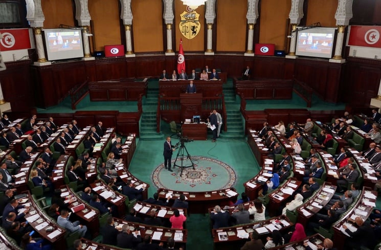 مقترح لمشروع قانون في البرلمان التونسي يصنف حركة النهضة “تنظيما إرهابيا”