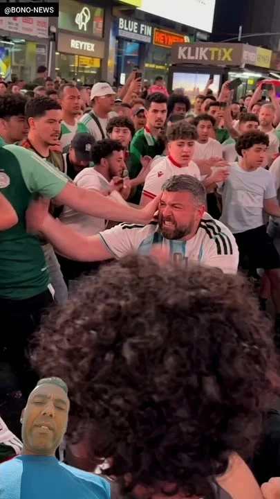 قبل صافرة البداية.. شرطة نيويورك تتدخل لفض اشتباكات بين أنصار «الخضر» و«التانغو»