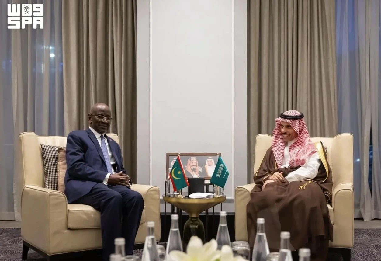 فيصل بن فرحان يلتقي عدداً من وزراء الدول