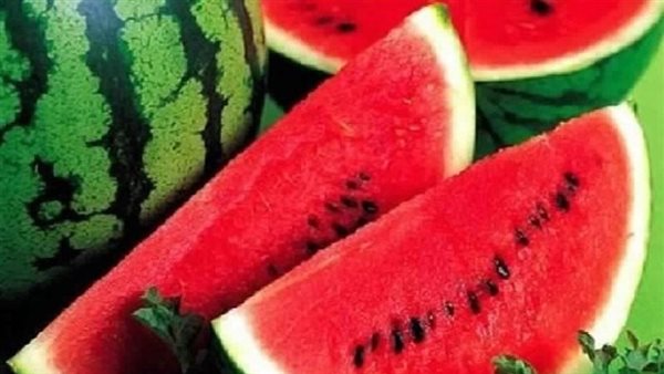 البطيخة بـ 200 جنيه.. نقيب الفلاحين يكشف أسباب القفزة الجنونية في الأسعار ونصائح لاختيار الثمرة الناضجة