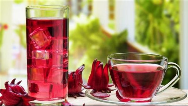 مفيد للضغط المنخفض وخطر على هؤلاء، خبير تغذية يحذر من تناول الكركديه في السحور