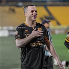 ضربة قاسية للقادسية قبل موقعة الحسم… تثبيت إيقاف بوشار يربك حسابات معلول أمام العين