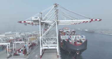 بمواصفات عالمية.. انطلاق التشغيل التجريبى التجارى لمحطة تحيا مصر 1 بميناء دمياط.. تعزز حصة مصر من تجارة الترانزيت حول العالم.. وتبدأ استقبال السفن العملاقة.. ووزير النقل: زيادة عدد الأرصفة للضعف بعمق 