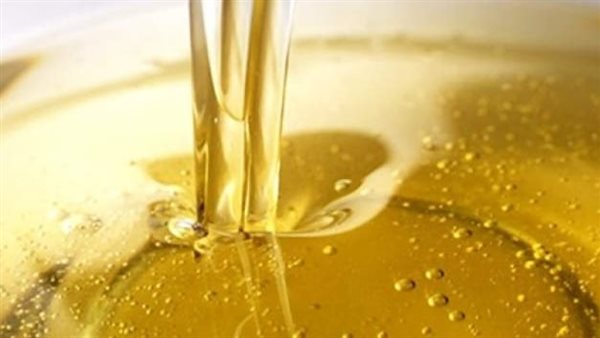 الهيئة القومية لسلامة الغذاء تحذر: خلط الزيت القديم بالجديد يضاعف المخاطر الصحية