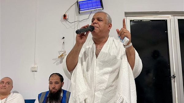 حجاج الجمعيات الأهلية يواصلون أداء المناسك على صعيد عرفات