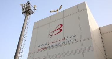 رويترز: تصاعد أعمدة الدخان من محيط مطار البحرين