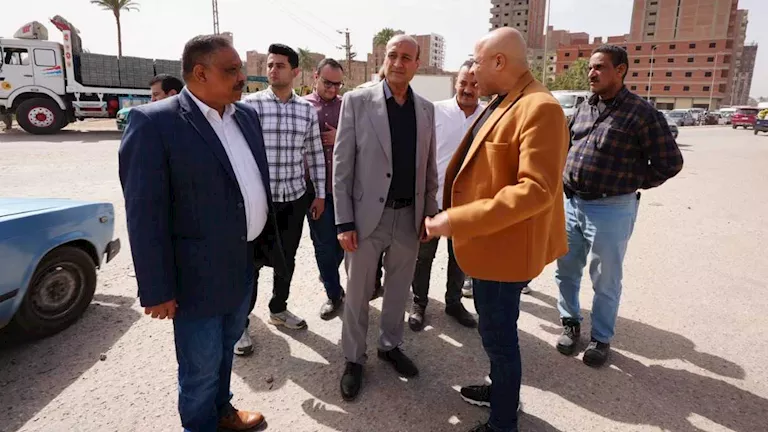 تطوير مزلقان المعلمين بأسيوط وربط منطقة المعلمين بالطريق الدائري حتى د