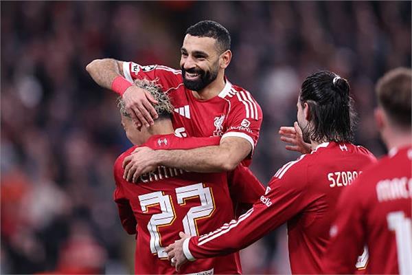 شاهد| محمد صلاح يسجل هدفا رائعا في شباك جالاتا سراي