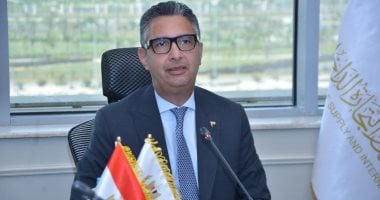 إبقاء شريف فاروق في الحكومة الجديدة.. اقتحم ملف منظومة التموين لمنع التلاعب في الدعم.. تدشين أكبر سلسة حكومية لطرح المنتجات الغذائية وتوطين صناعة الصوامع محليا.. استكمال بناء المخازن الاستراتيجية