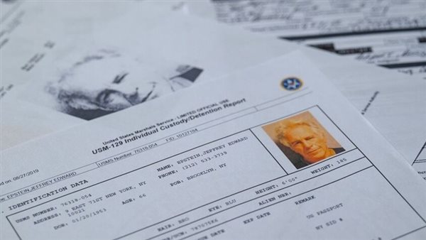 فتشوني شهورا والأمر لا يستحق العناء، محكمة تنشر رسالة انتحار محتملة لإبستين