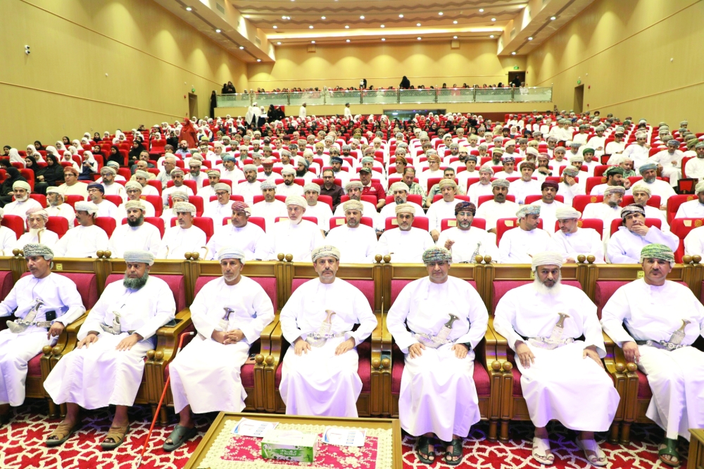 تعليمية الداخلية تكرّم 218 طالبًا مجيدًا