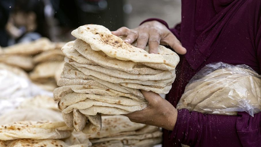 غرب إربد: ضبط وإتلاف عصائر غير صالحة وإغلاق مخبز احترازيا