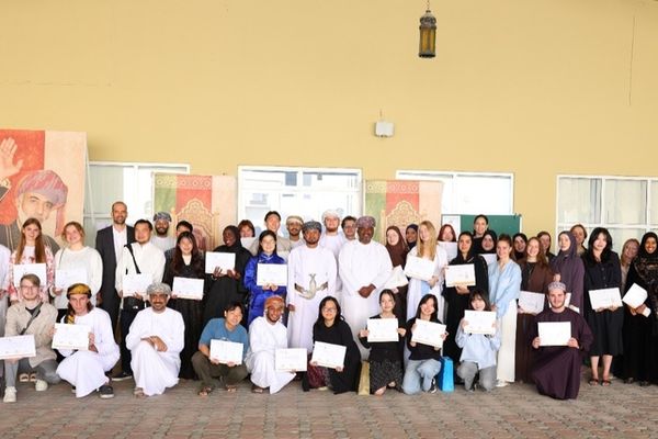 ختام دورة بمعهد السُّلطان قابوس لتعليم اللغة العربية للناطقين بغيرها