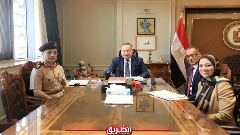 وزير التعليم العالي قنصوة يؤكد أهمية التوسع في إطلاق نداءات لمشروعات تطبيقية وبناء القدرات البحثية في مجال الجينوم