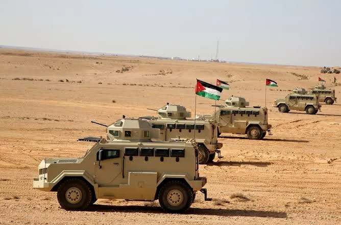 الأردن يعترض صواريخ إيرانية.. والسفارة الأمريكية تدعو رعاياها إلى الحذر