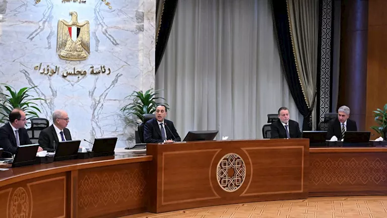 تداعيات حرب إيران.. وزير البترول يستعرض مؤشرات أداء قطاع الطاقة