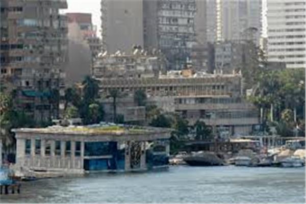 غرق قارب تنزه أسفل كوبري عباس بالجيزة