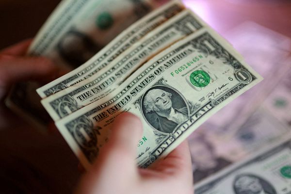 استقرار الدولار مع ترقب بيانات الوظائف الأمريكية