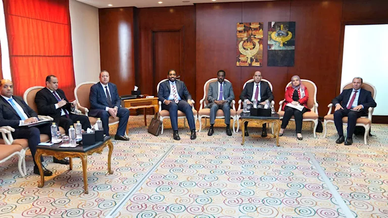 إشادة سودانية بالتجربة المصرية في وحدات التدريب المهني المتنقلة