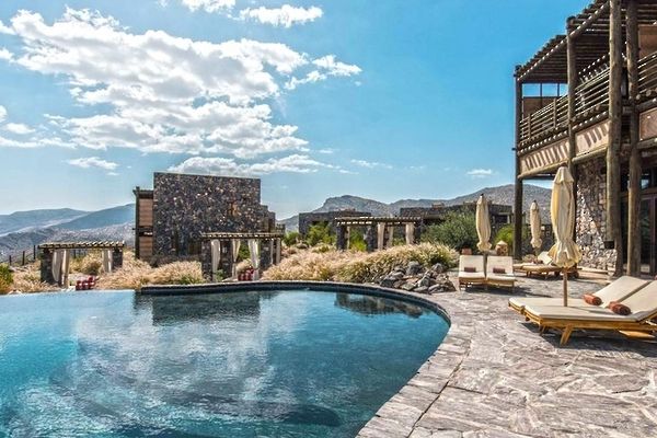 أكثر من 297 مليونًا إيرادات الفنادق (3 -5 نجوم) في سلطنة عُمان بنهاية 2025