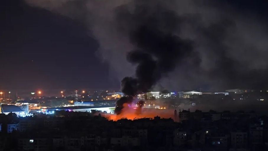 غارة للاحتلال على بلدة حداثا في قضاء بنت جبيل جنوبي لبنان
