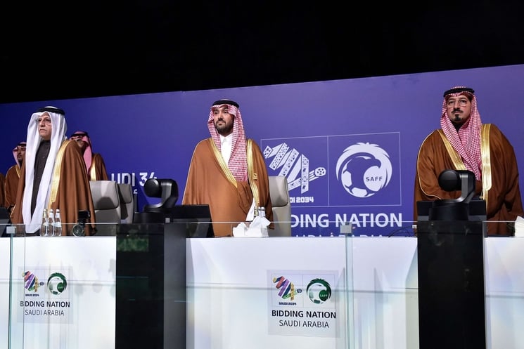 بعد خيبة المونديال.. رئيس الاتحاد السعودي يتنحى عن منصبه