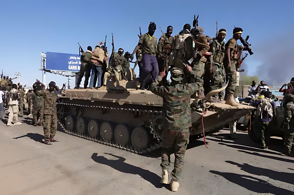 الجيش السوداني يعلن تدمير 224 عربة قتالية للدعم السريع في خمس ولايات