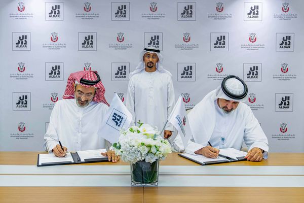 تعاون بين "البلديات والنقل" و"الدار" لتوفير 9 آلاف وحدة سكنية بأبوظبي