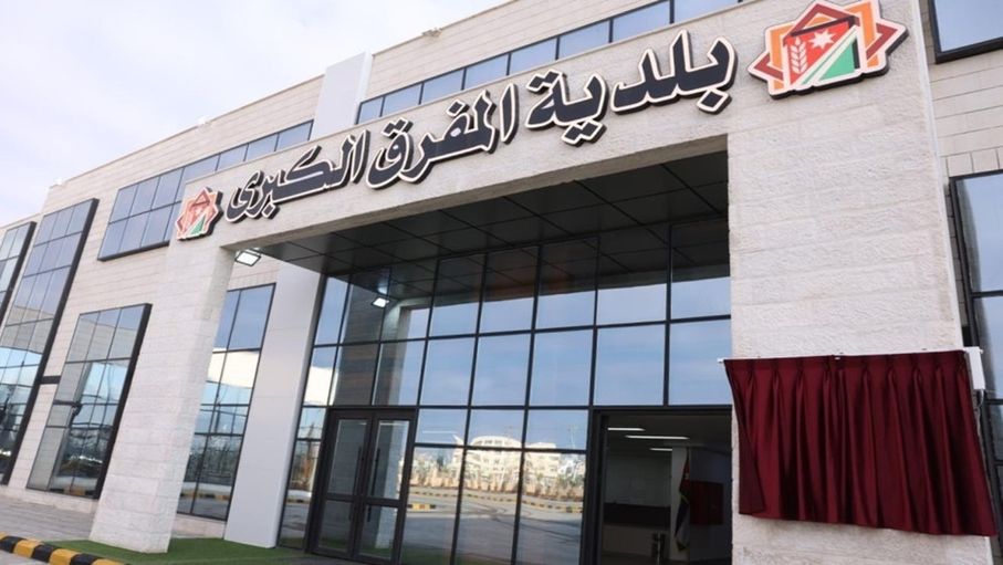بلدية المفرق تباشر تعبيد شوارع المدينة بكلفة 220 ألف دينار