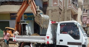 إزالة 20 حالة تعدى ورفع 60 طن مخلفات خلال حملات نظافة فى الطود