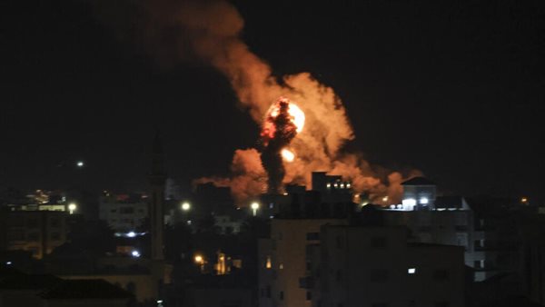 4 شهداء و15 مصابا في غارة على منزل بغزة، وجيش الاحتلال
