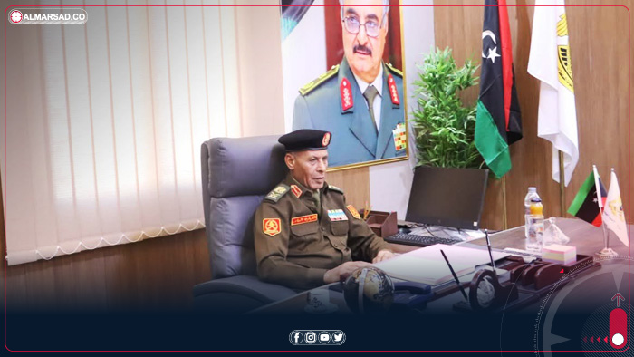 آمر المنطقة العسكرية الوسطى يؤكد أهمية الدور الاجتماعي والأمني في ترسيخ الاستقرار