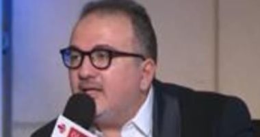 هانى عبد الكريم يتلقى عزاء والده بمسجد الحامدية الشاذلية
