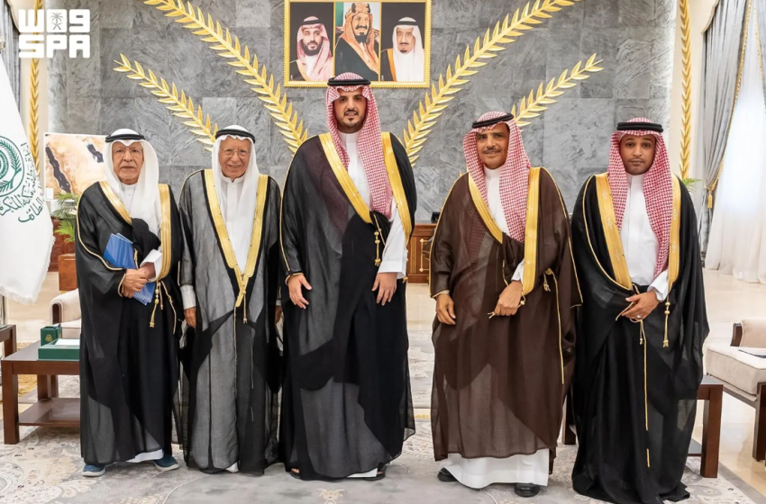 محافظ الطائف يطّلع على خطط جمعية "درب" لتطوير مسارات المشي بالمحافظة