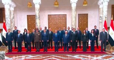 الفريق أشرف سالم زاهر يؤدى اليمين الدستورية أمام الرئيس وزيراً للدفاع والإنتاج الحربى