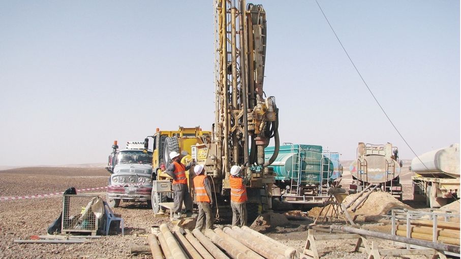 جذب الاستثمار وتعزيز التشريعات لتحويل الموارد الطبيعية لرافعة اقتصادية
