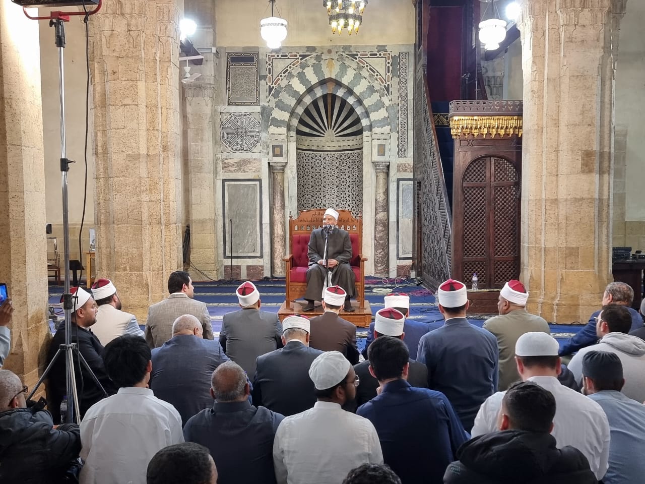 ليلة 27 رمضان.. درس التراويح بالجامع الأزهر يدعو لاغتنام ليلة القدر