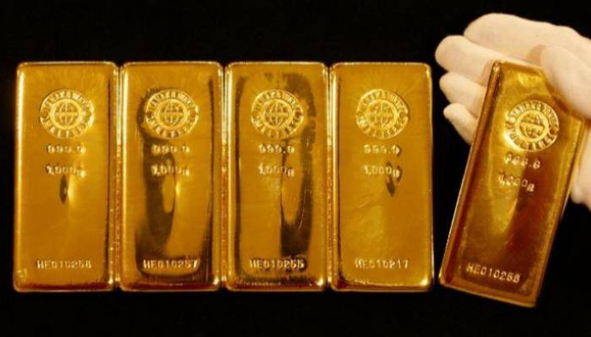 الذهب يتراجع إلى 5167.28 دولار للأونصة