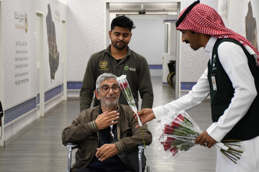 الجوازات: "طريق مكة" تسهّل إجراءات الحجاج منذ مغادرتهم وحتى وصولهم