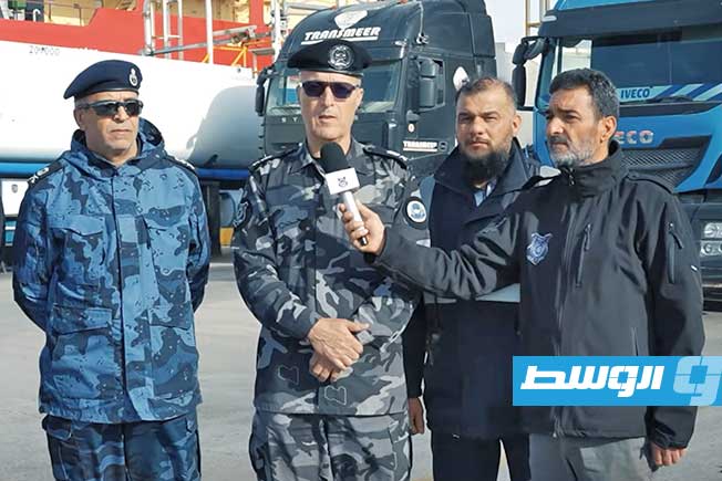 «داخلية حكومة الوحدة» تؤكد توافر الوقود بالمستودعات وانتظام عمليات التوزيع