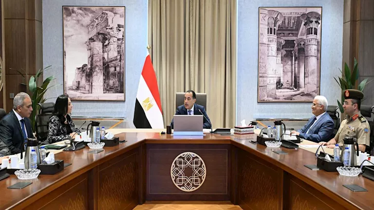 مدبولي: تطوير التأمينات والمعاشات أولوية لتحسين الخدمات ودعم الشمول ال