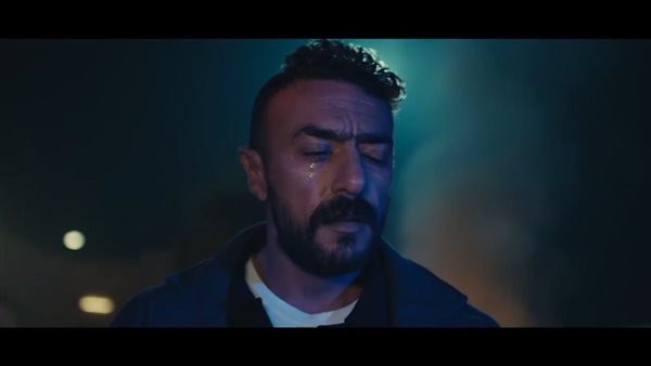 مسلسل علي كلاي الحلقة 21، مشهد مؤثر للعوضي في المشرحة بعد وفاة روح