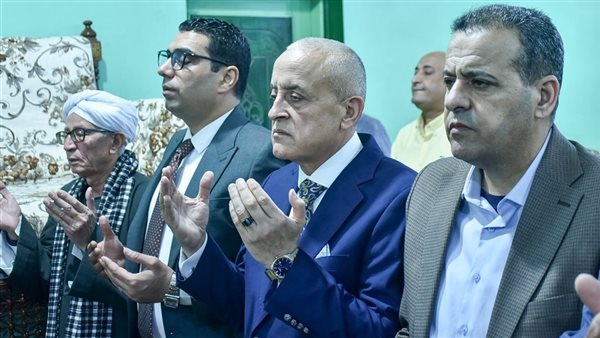 محافظ الأقصر يشهد احتفال ليلة القدر بالساحة الرضوانية