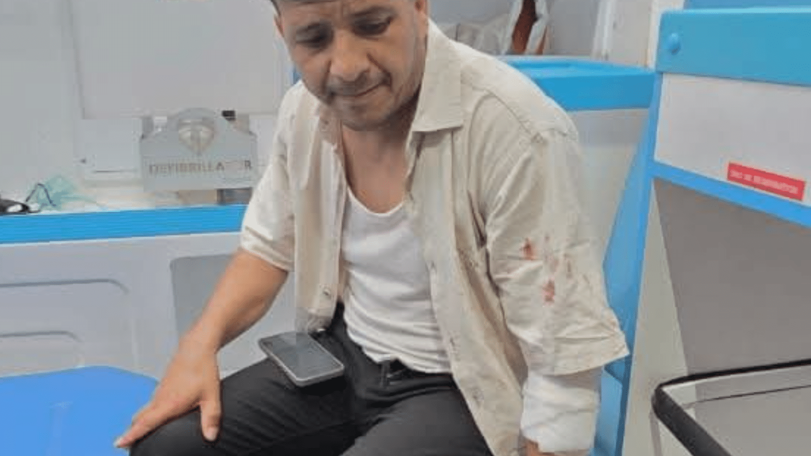 اعتداء خطير يستهدف مترشحًا للتشريعيات أثناء تنشيط حملته